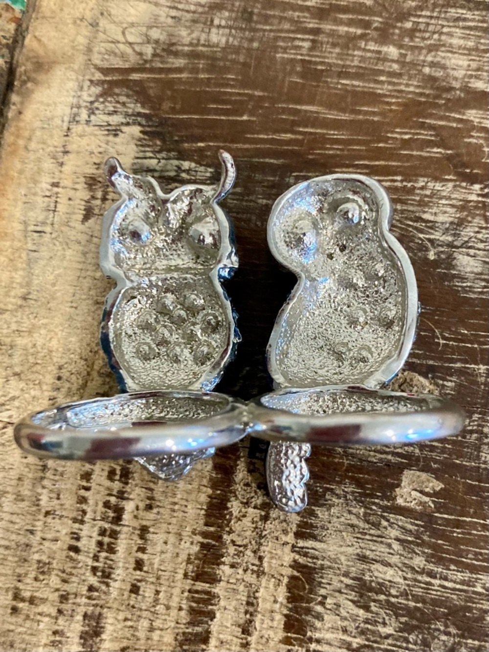 Double Owl Ring with Black Accents Silver Tone - Picture 6 of 10